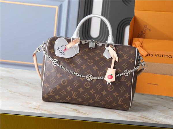 Wristlet