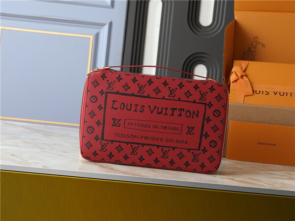Envelope Clutch